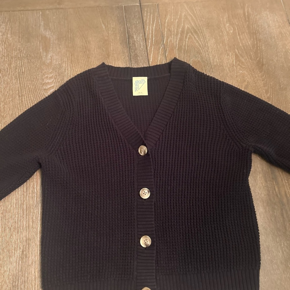 Black Ribbed Cardigan with Button Closure - Picture 2 of 4